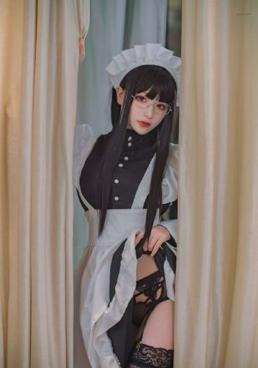 丝袜玉足小说