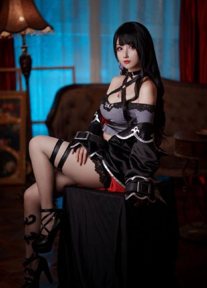我女朋友的母亲中文完整视频翻译